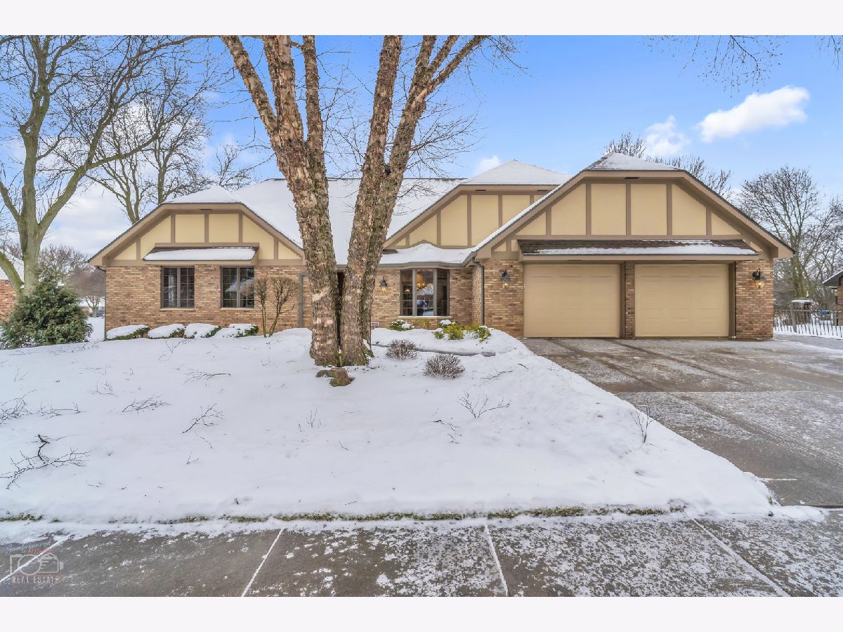 Homes & Condominiums Sold Lake Lawn Joliet Illinois, 1210 Buell