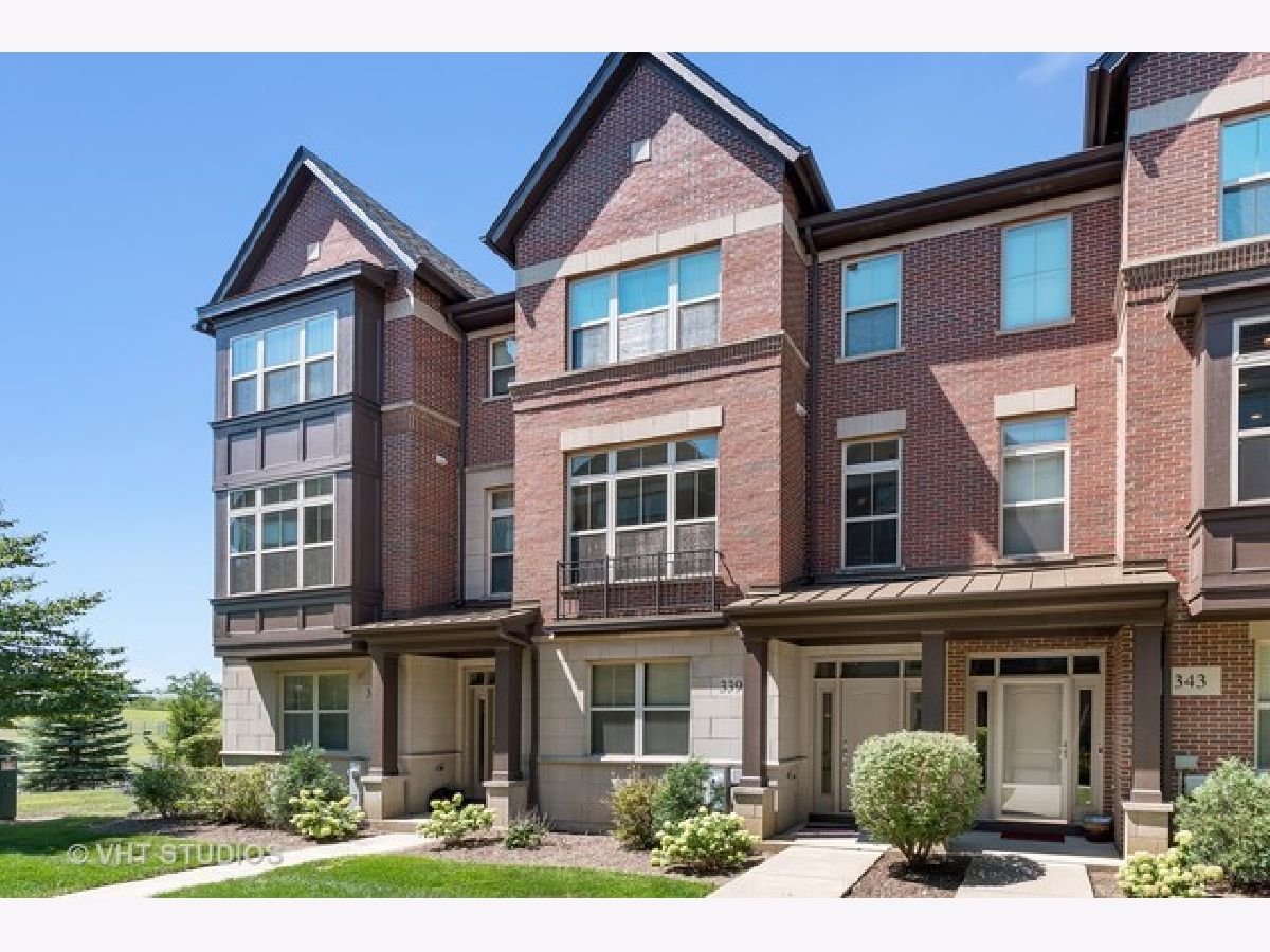 Townhomes Rented Aspen Pointe Vernon Hills Illinois, 335 Alpine Springs