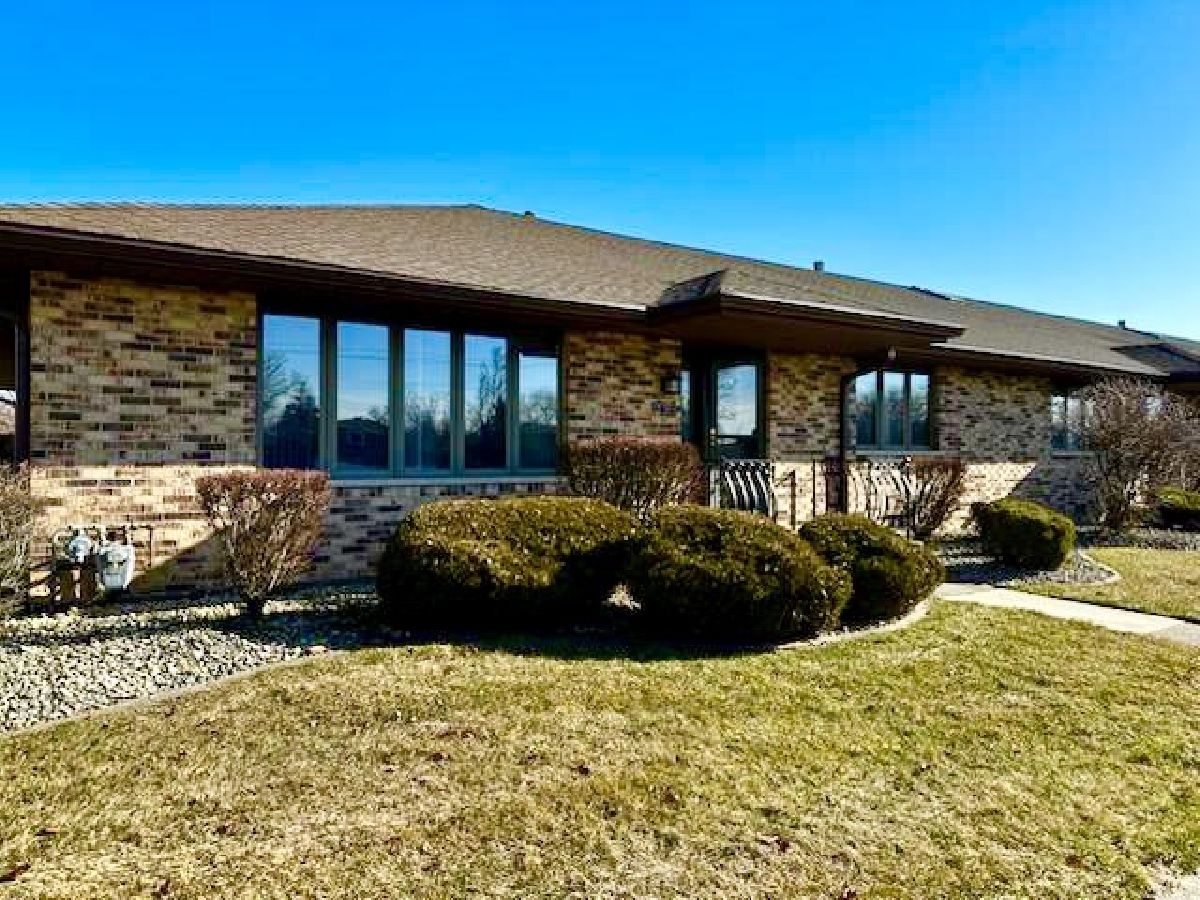 Townhomes & Condos & Homes Sold Eagle Ridge Tinley Park Illinois, 16130 Pine
