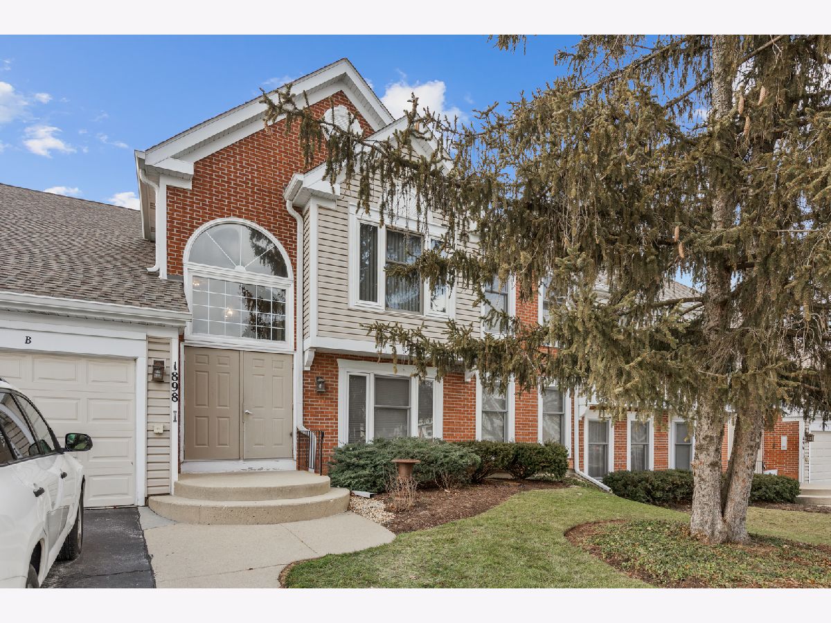 Condos & Townhomes Sold Fox Run Elk Grove Village Illinois, 1898 Fox Run