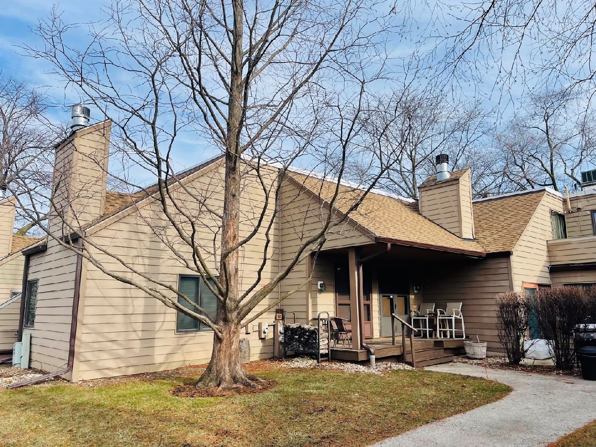 Condos & Townhomes Sold Strawberry Condos North Chicago Illinois, 3369 Beacon