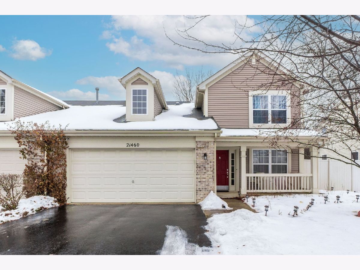 Townhomes & Homes Sold Cambridge Crest Crest Hill Illinois, 21460 Carlton