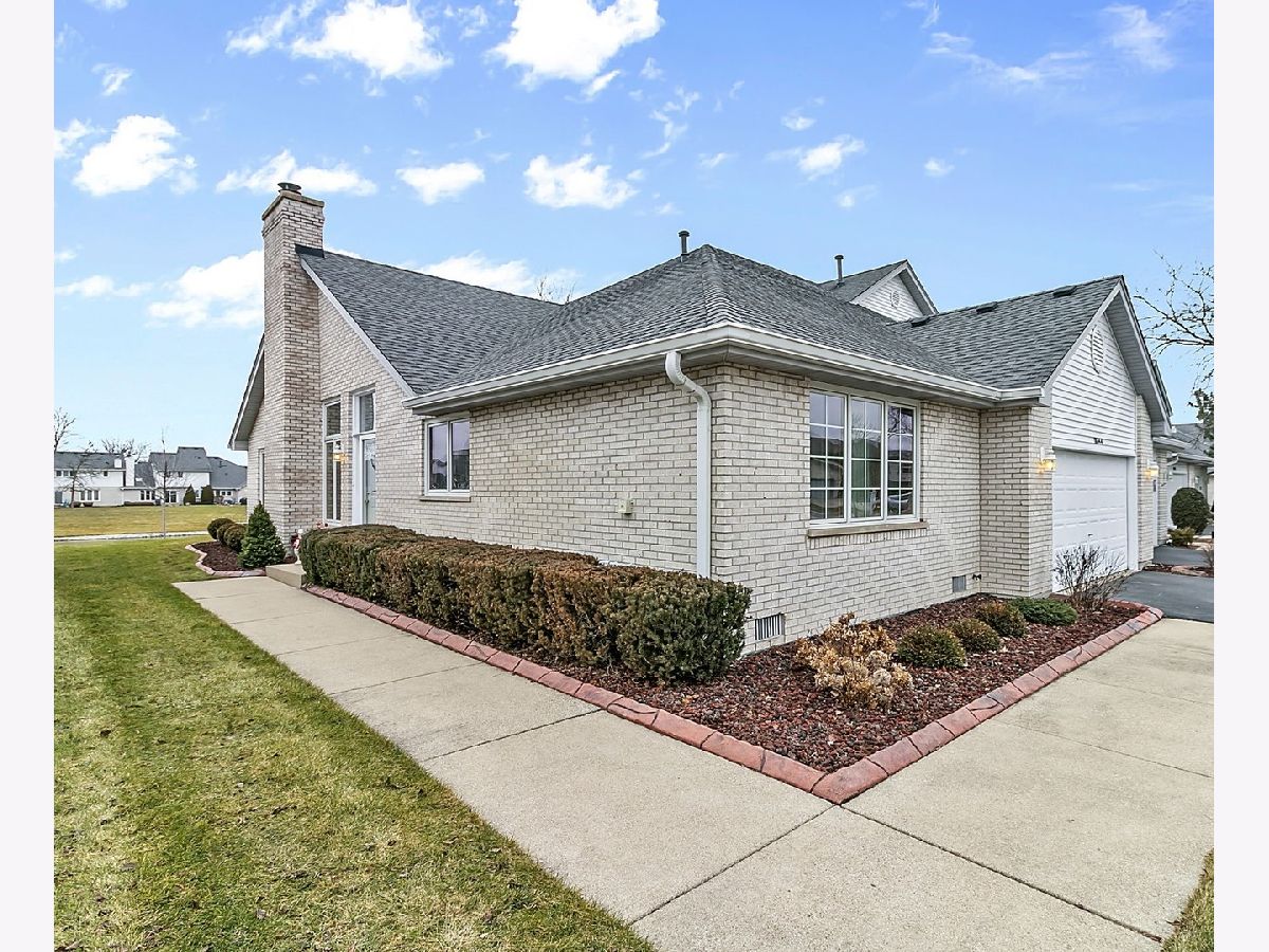 Homes & Townhomes Sold Pheasant Lake Tinley Park Illinois, 18144 Mockingbird
