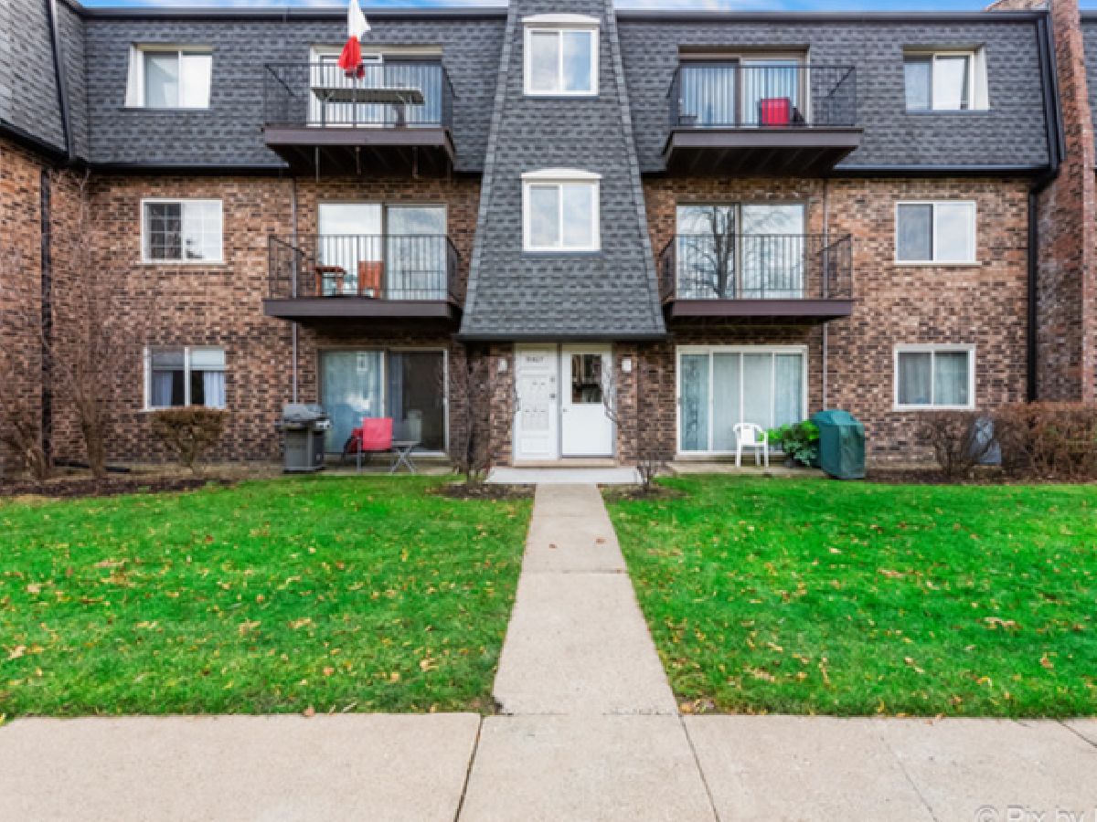 Condominiums Rented Bay Colony Des Plaines Illinois, 9407 Bay Colony