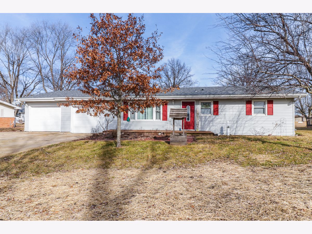  Sold Oreana Illinois, 626 Westmoor