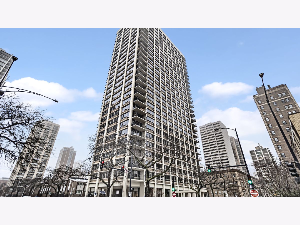 Condominiums Sold Lowell House Chicago Illinois, 88 Schiller