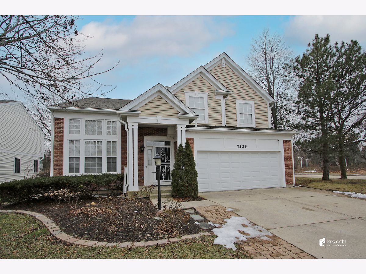 Homes Rented Concord Oaks Gurnee Illinois, 7239 Buchanan