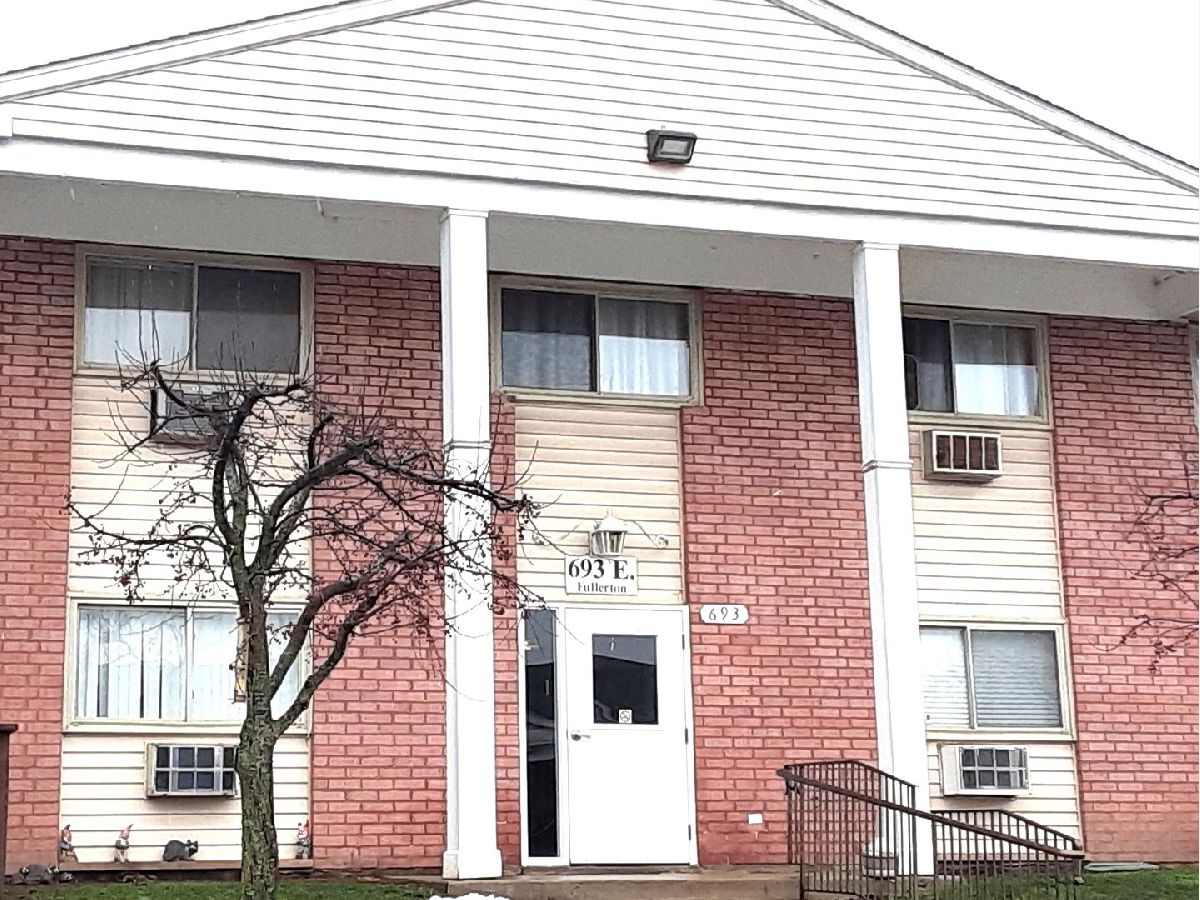 Condominiums Sold Emerald Hills Glendale Heights Illinois, 693 Fullerton