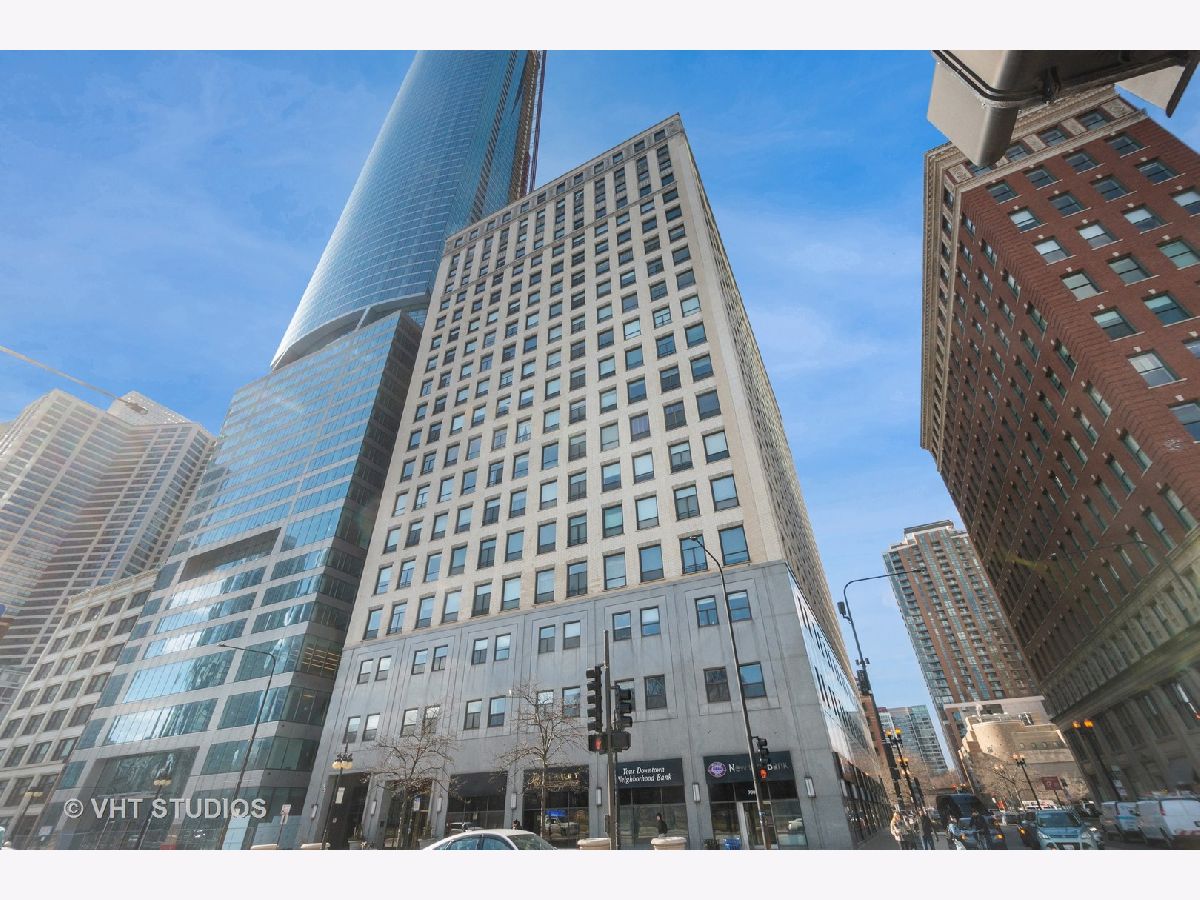 Condominiums Sold Michigan Avenue Lofts Chicago Illinois, 910 Michigan