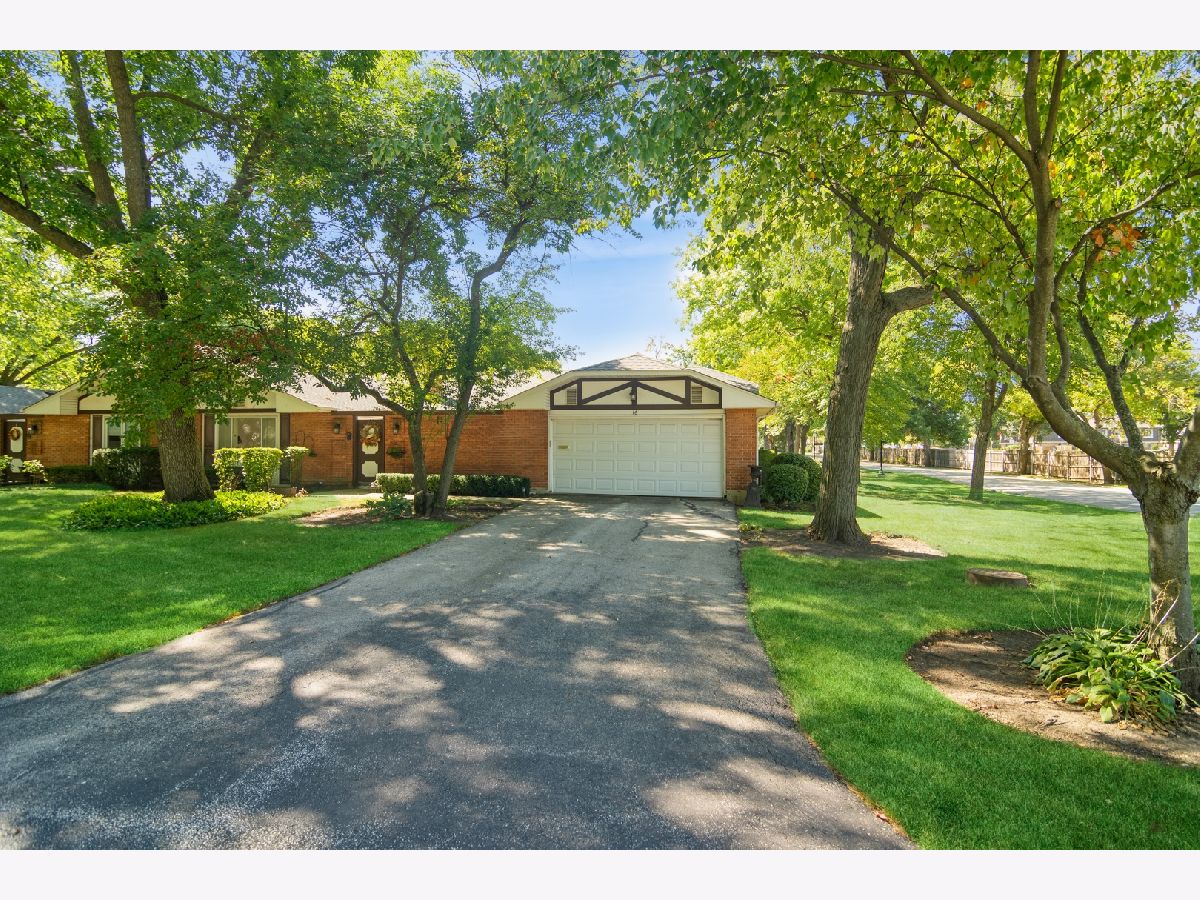 Townhomes & Homes Sold Plum Grove Village Rolling Meadows Illinois, 16 Duxbury