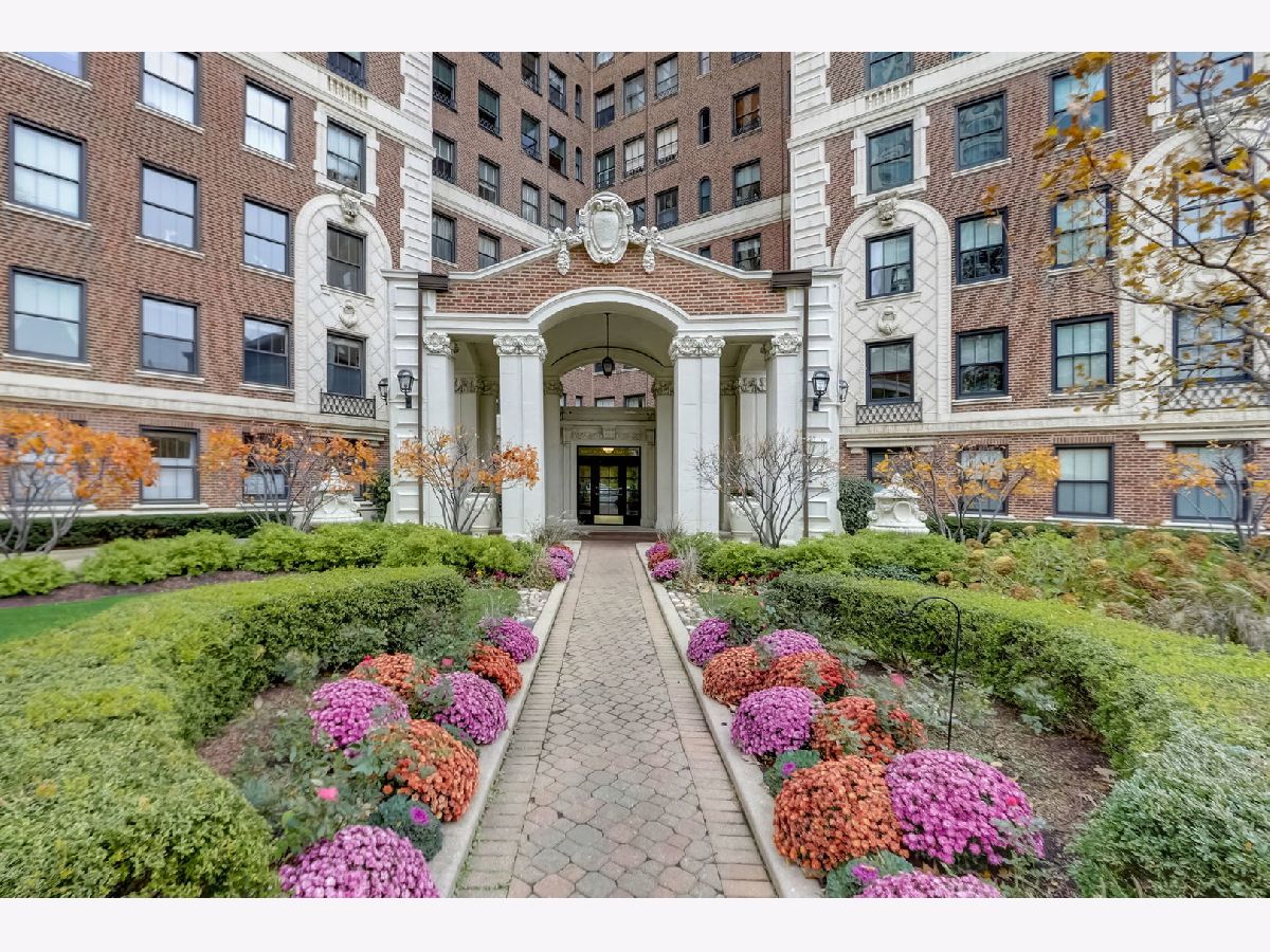 Condominiums Sold Jackson Tower Chicago Illinois, 5555 Everett