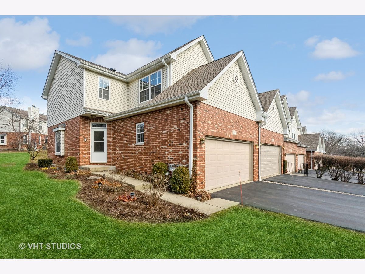 Townhomes & Homes Sold Boughton Ridge Bolingbrook Illinois, 557 Goodwin