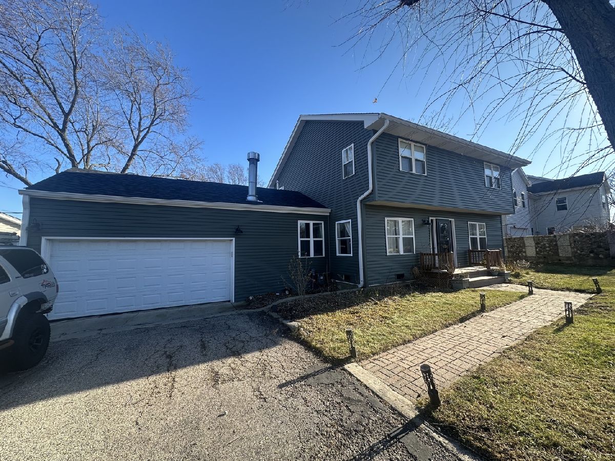 Homes Rented Wildwood Grayslake Illinois, 33351 Park