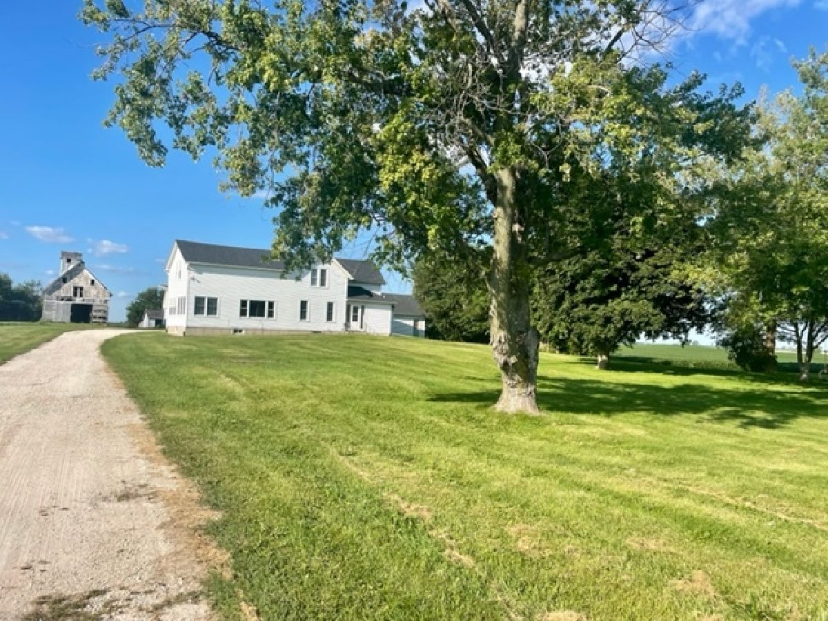  Rented Maple Park Illinois, 17343 Perry