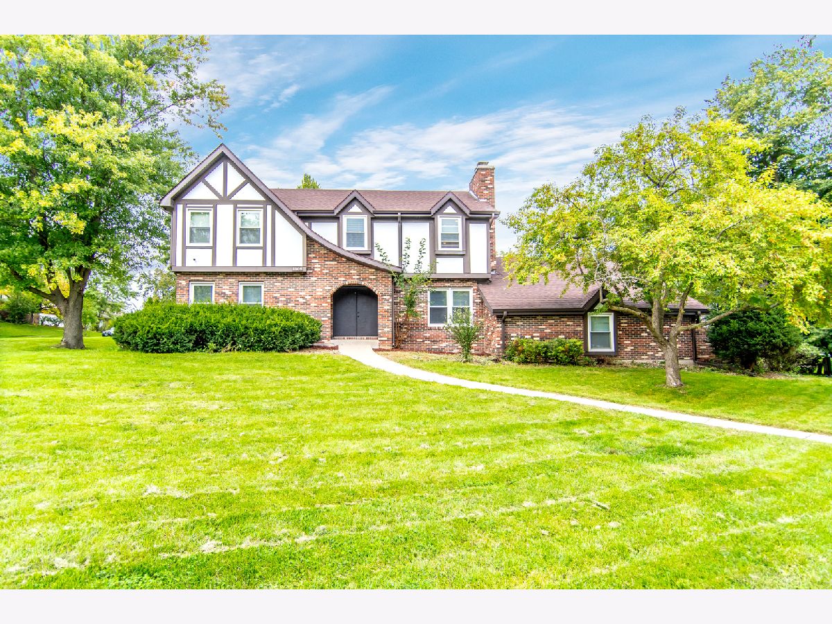 Homes & Condos & Townhomes Sold River Oaks Shorewood Illinois, 1109 Valencia