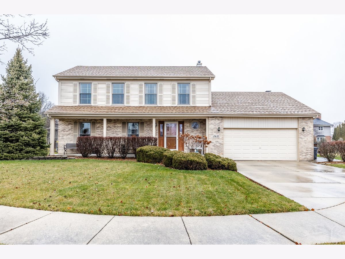 Homes & Condos & Townhomes Sold Radcliffe Place Tinley Park Illinois, 17625 Dover