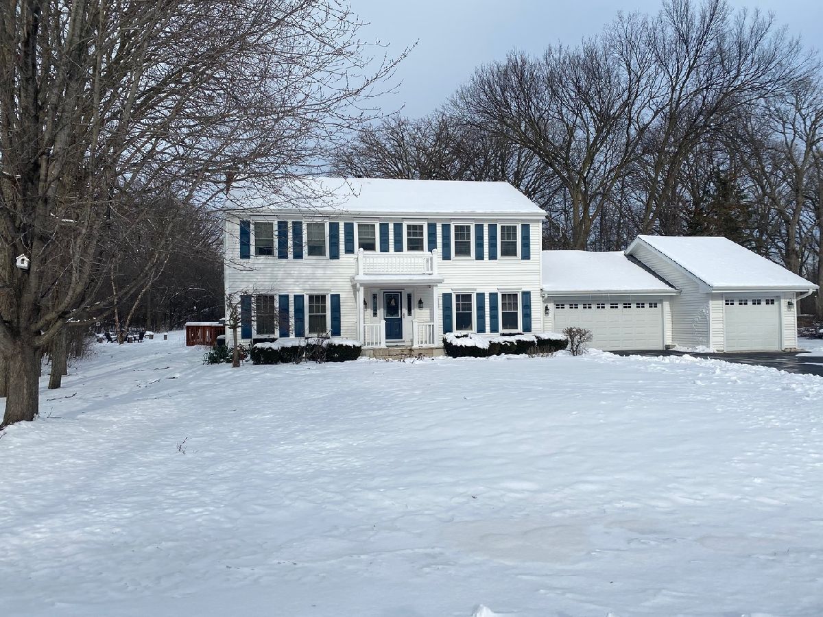 Homes Sold Saddle Hill Farm Libertyville Illinois, 1768 White Fence
