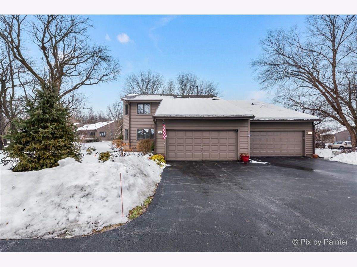 Townhomes & Homes Sold Wildrose Springs St Charles Illinois, 104 Shoreline