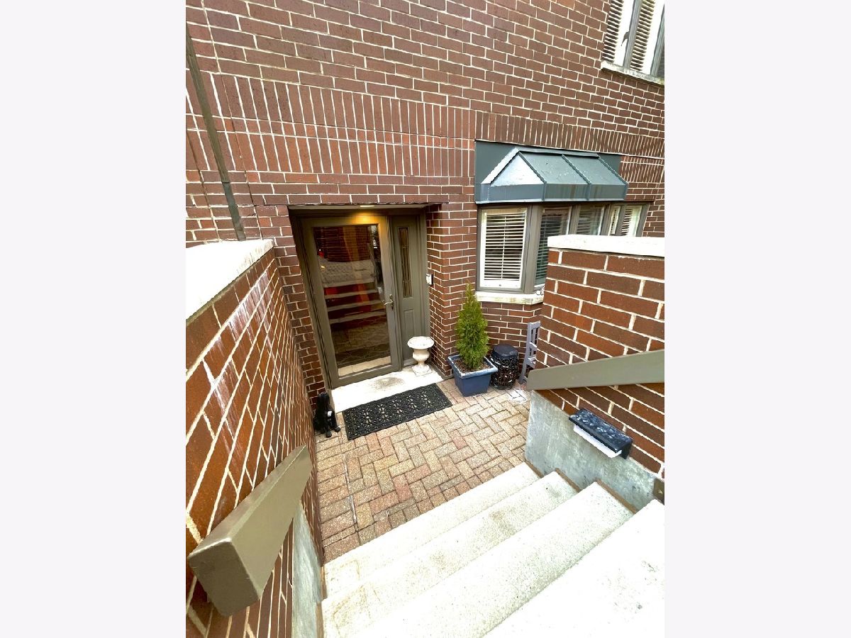 Townhomes Sold Eugenie Terrace Chicago Illinois, 150 Eugenie
