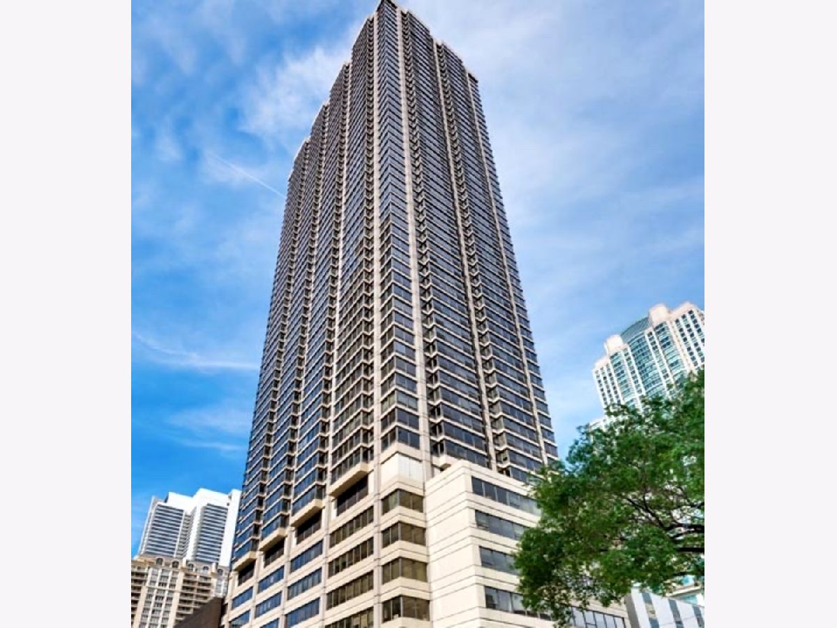 Condominiums Sold 30 E Huron Chicago Illinois, 30 Huron