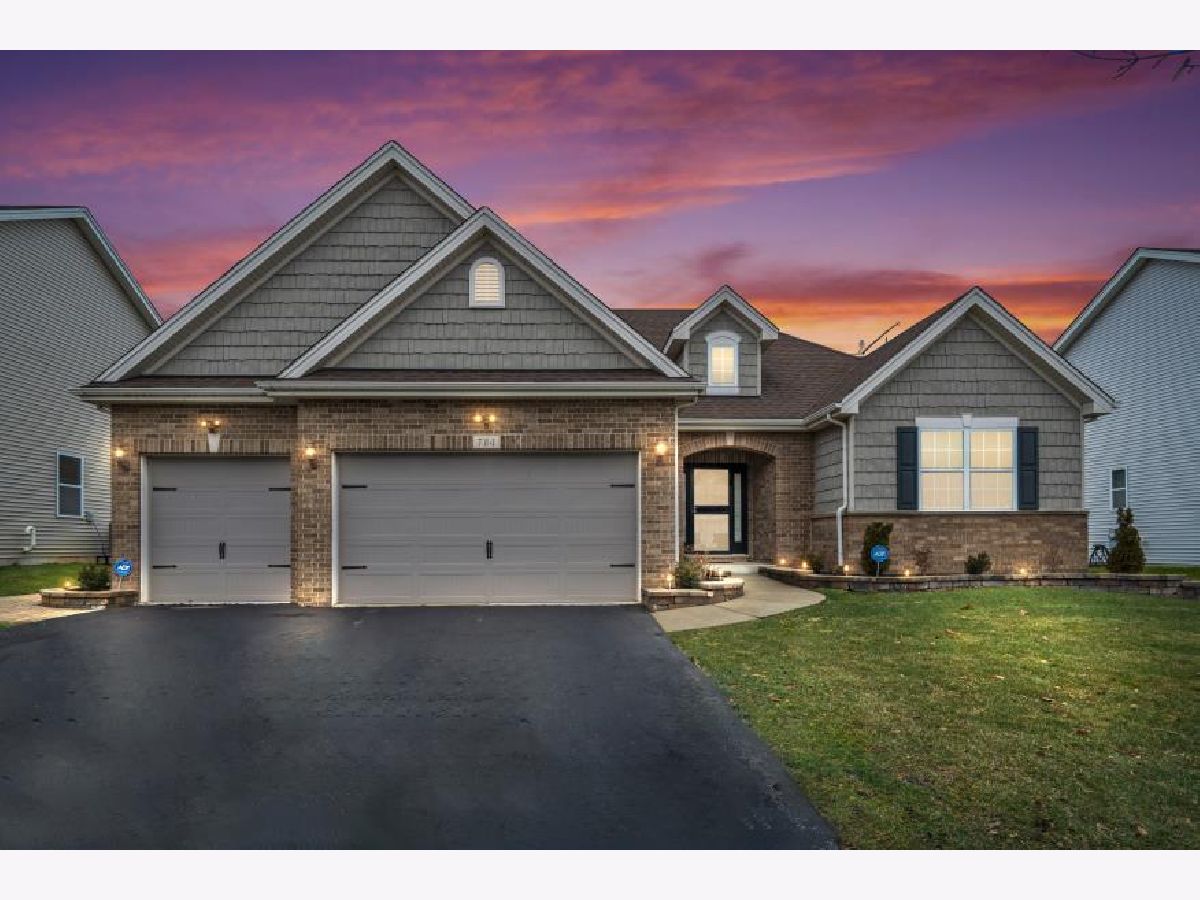 Homes Sold Misty Ridge Romeoville Illinois, 784 Sleepy Hollow