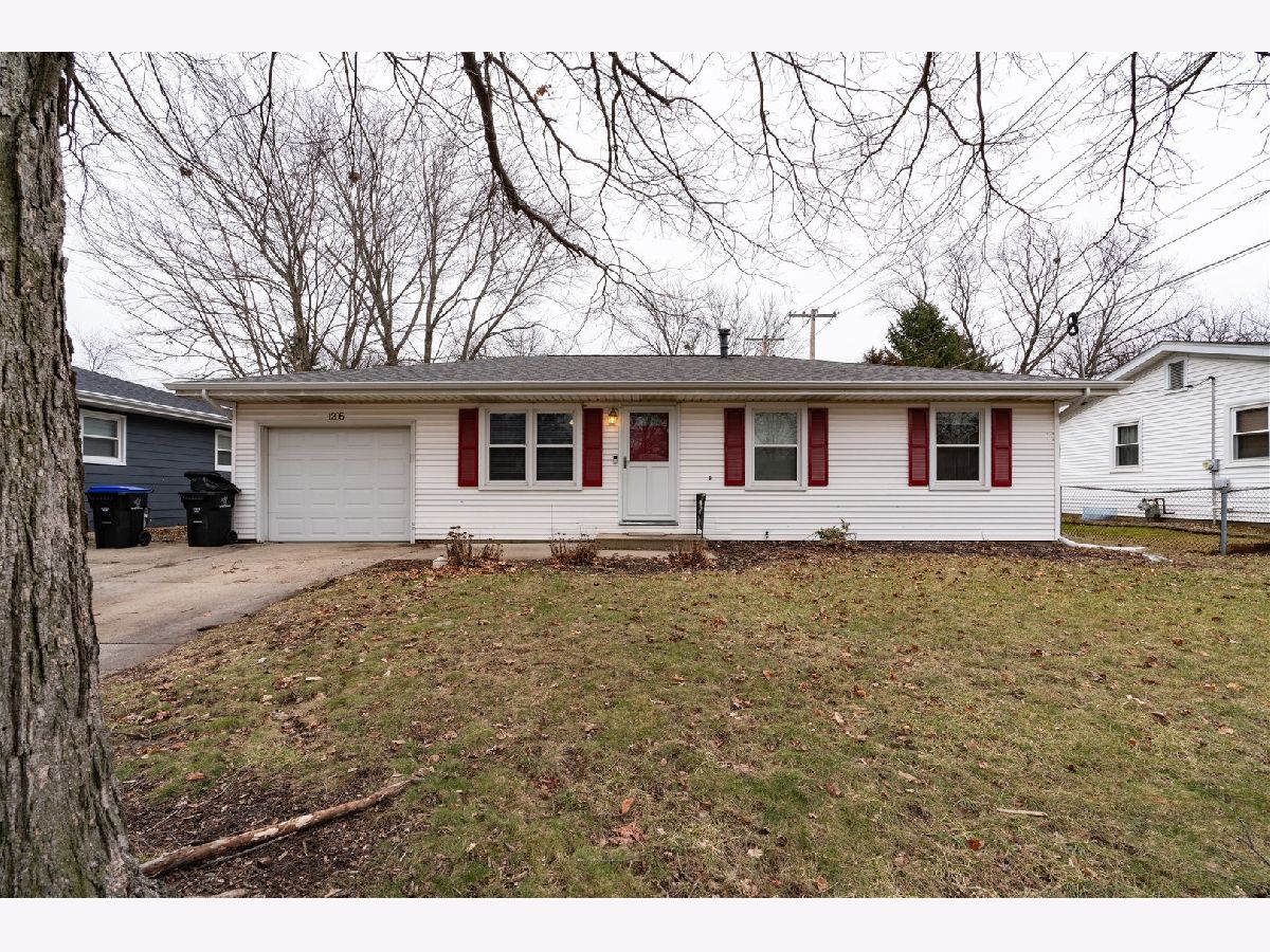 Homes & Condos & Townhomes Sold Holiday Knolls Bloomington Illinois, 1205 Rutledge