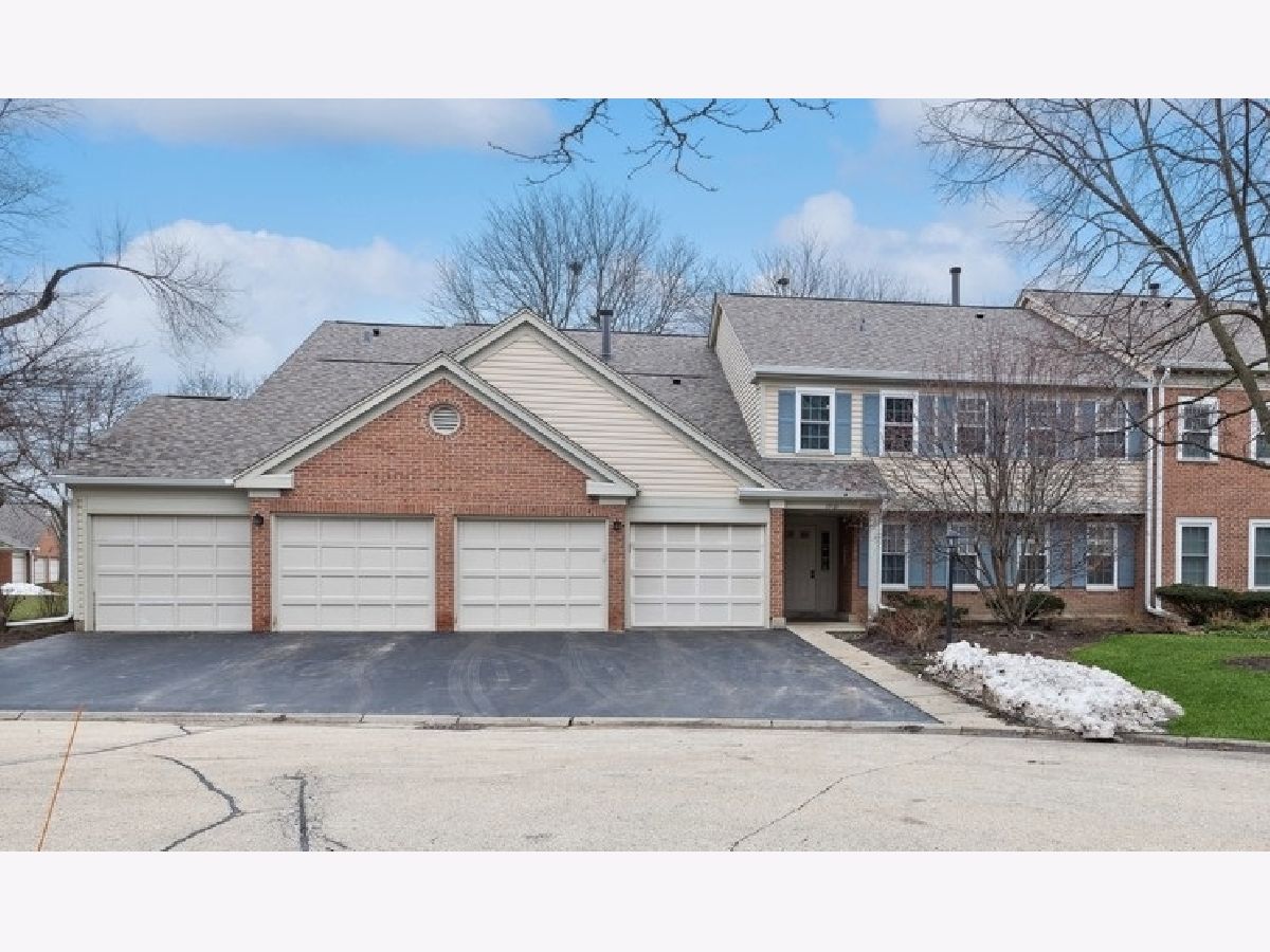 Arlington Club Wheeling IL, Townhomes & Condos For Sale & For Rent