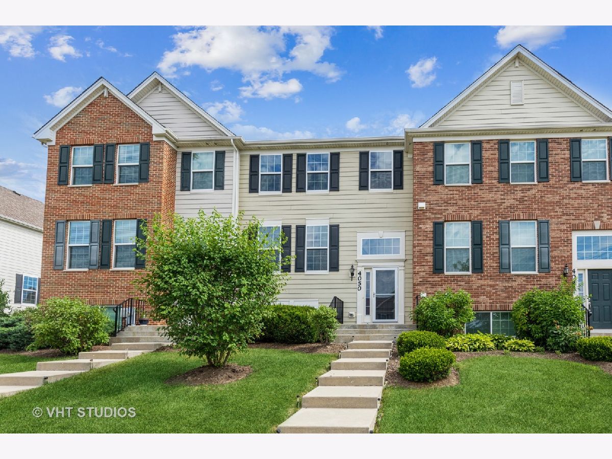 Homes & Townhomes Rented Cedar Grove Elgin Illinois, 4050 Pompton