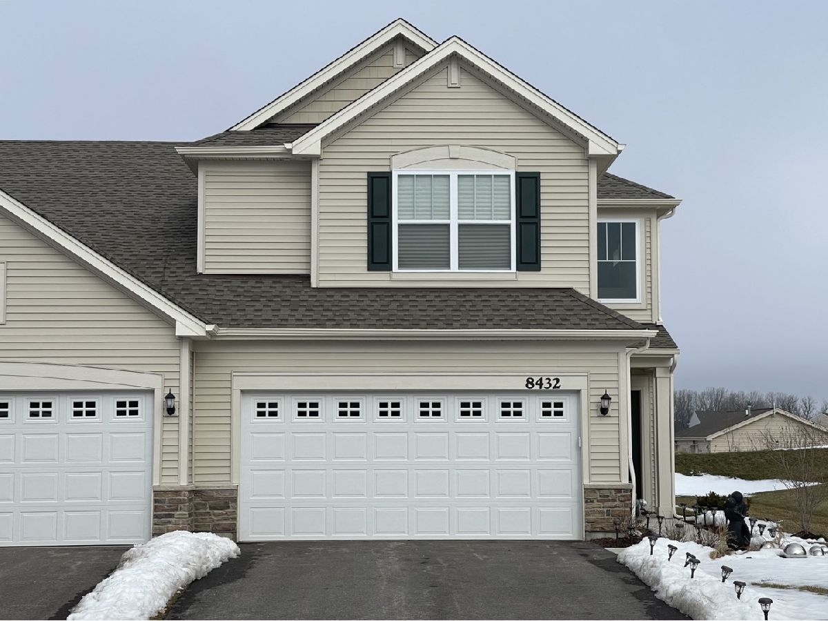Townhomes & Homes Rented Meadows Of West Bay Wonder Lake Illinois, 8432 Redbud
