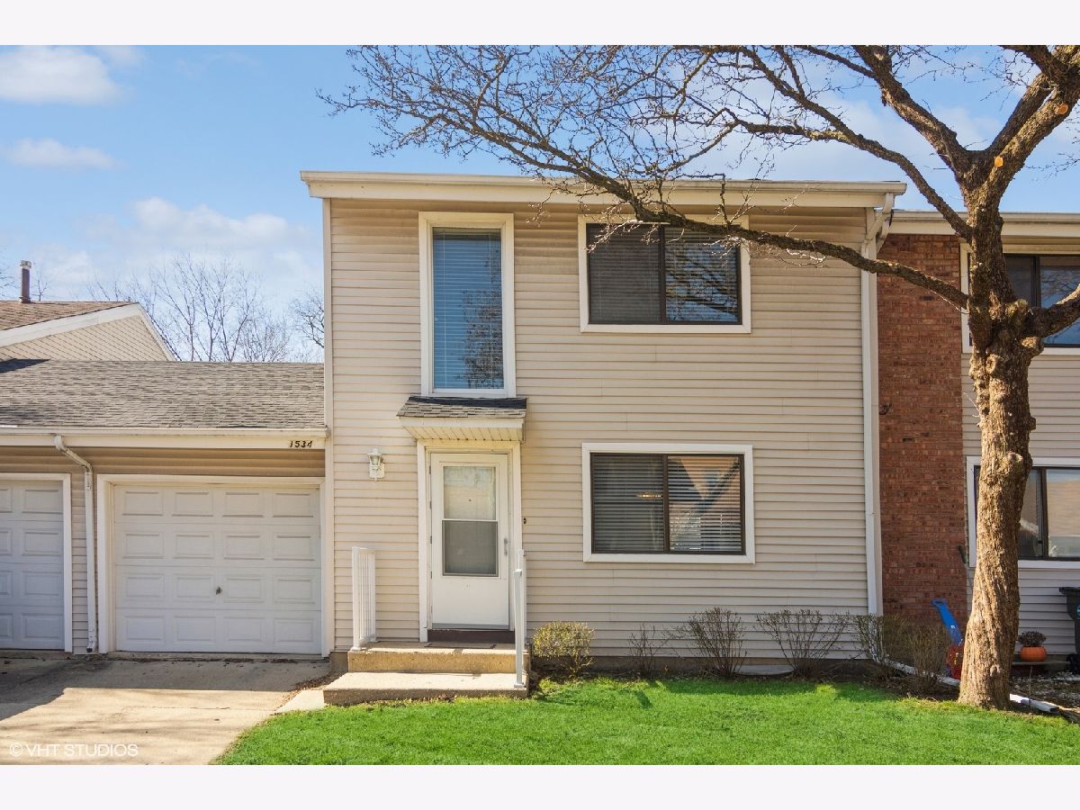 Townhomes & Condos Sold Hidden Creek Palatine Illinois, 1534 Silver Strand