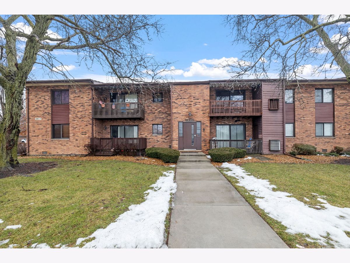 Condominiums Rented Oak Village Tinley Park Illinois, 18001 Oak Park