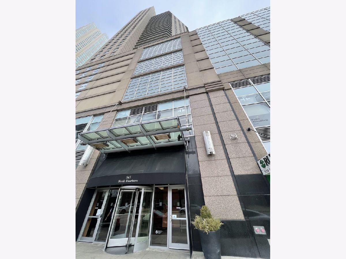 Condominiums Rented Grand Plaza Chicago Illinois, 545 Dearborn