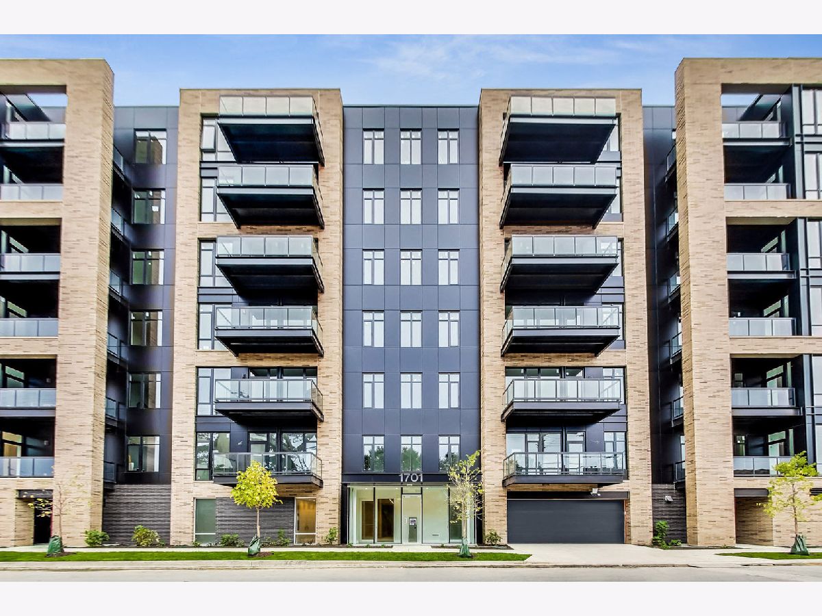 Condos & Townhomes Sold Triangle Square Chicago Illinois, 1701 Webster