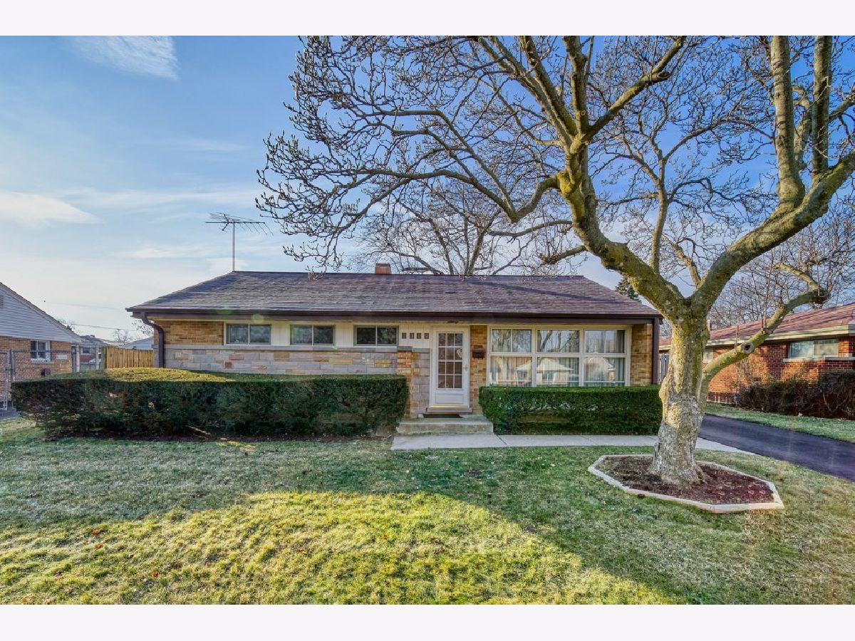 Homes Sold Robbins Meadow Lane Morton Grove Illinois, 7309 Lake