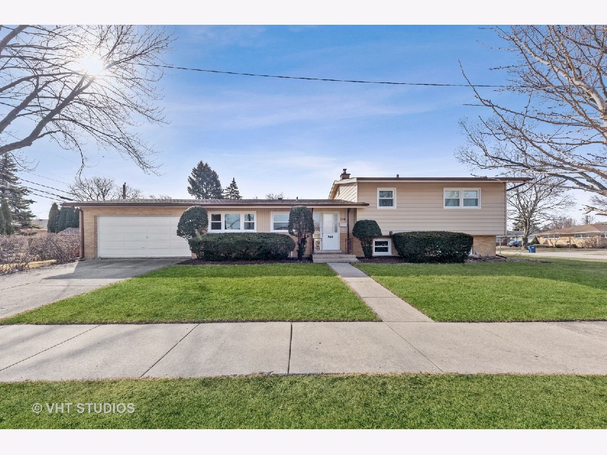 Homes & Condos & Townhomes Rented Cumberland Des Plaines Illinois, 493 Amherst