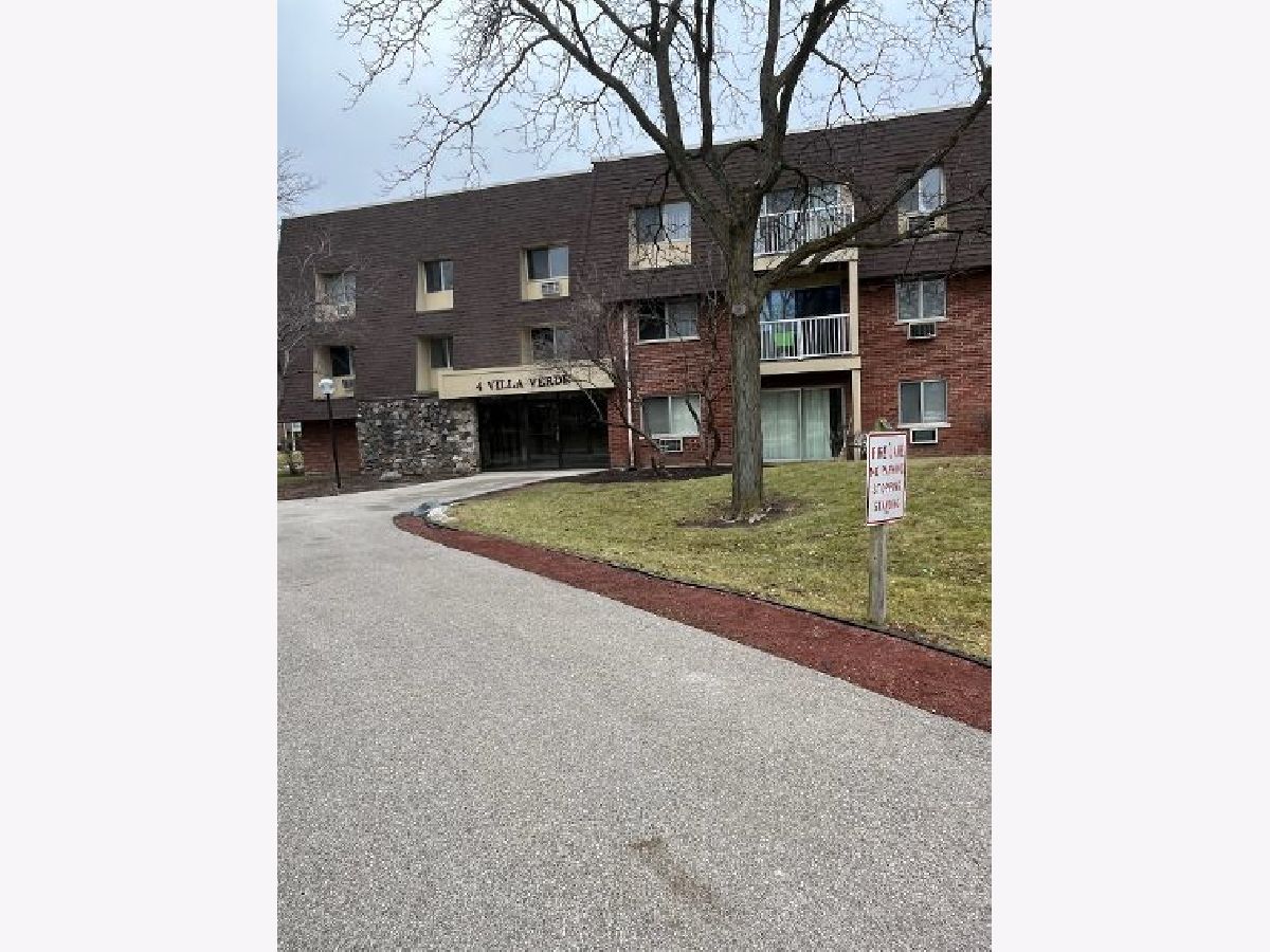 Condominiums Rented Villa Verde Buffalo Grove Illinois, 4 Villa Verde