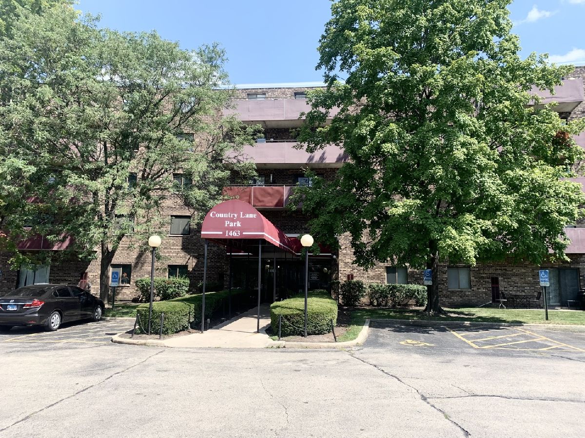 Condominiums Rented Country Lane Park Schaumburg Illinois, 1463 Mercury