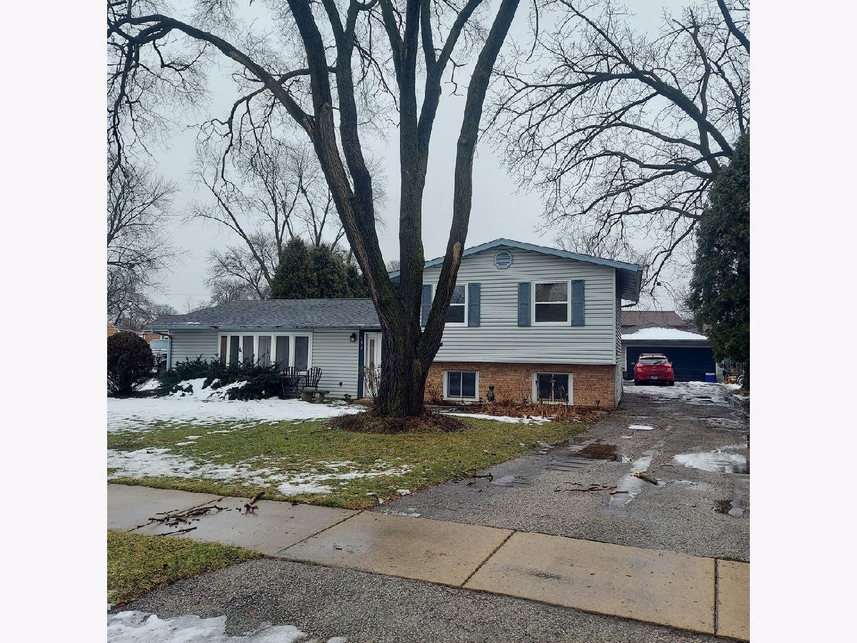 Homes Sold Colonial Village Bolingbrook Illinois, 132 Oxford
