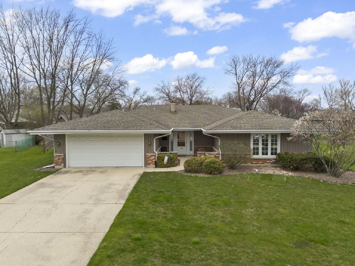 Homes Sold Foxcroft Glen Ellyn Illinois, 23W062 Blenheim