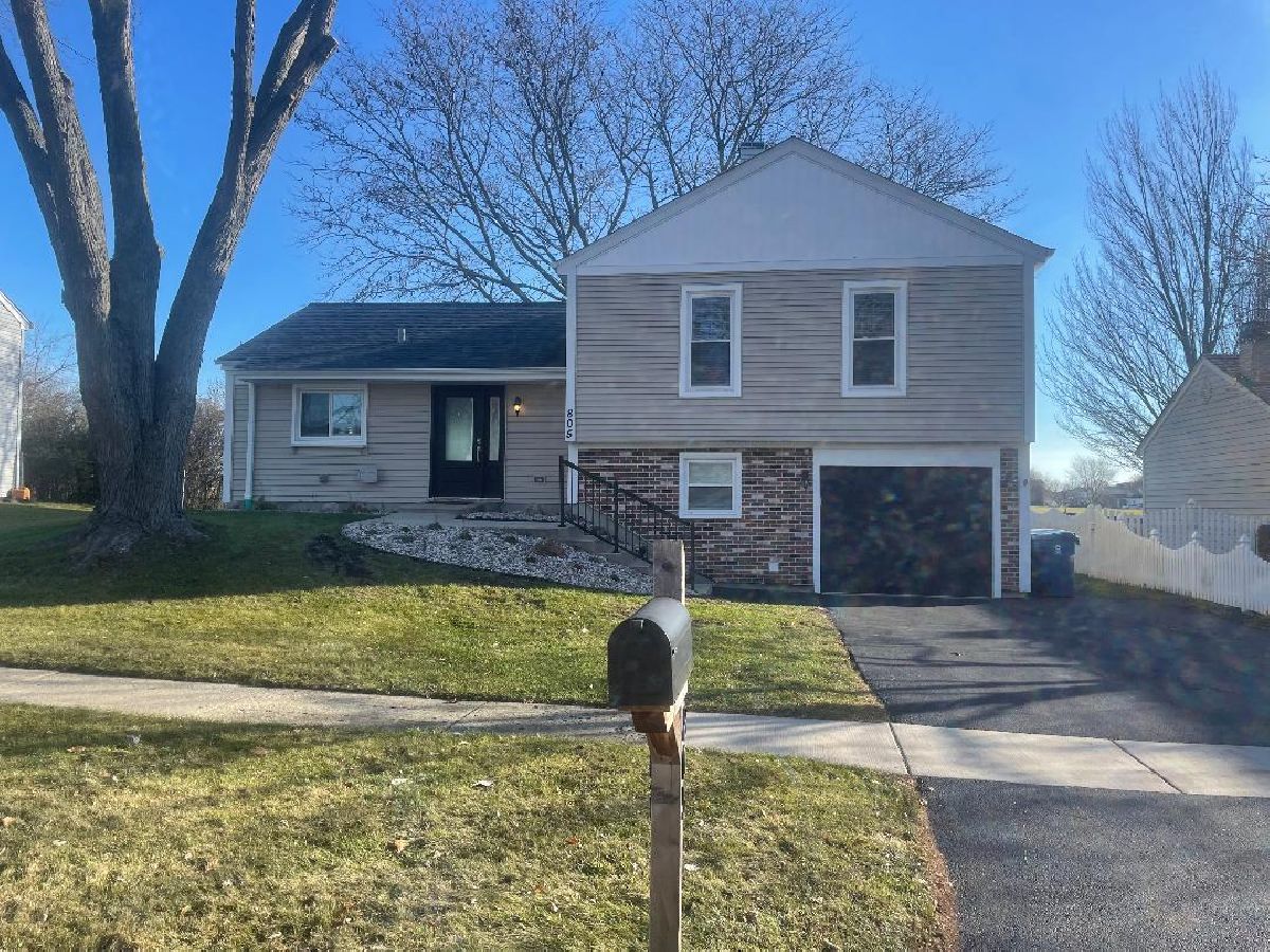 Homes Rented Brookfarm Bartlett Illinois, 805 Sheridan