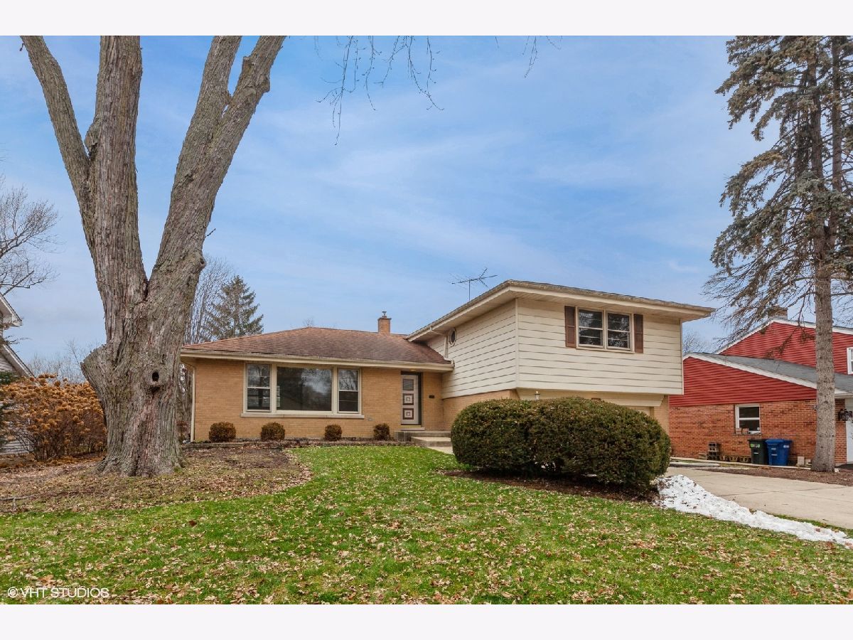 Homes Sold Fairway Estates Wheaton Illinois, 1330 Main