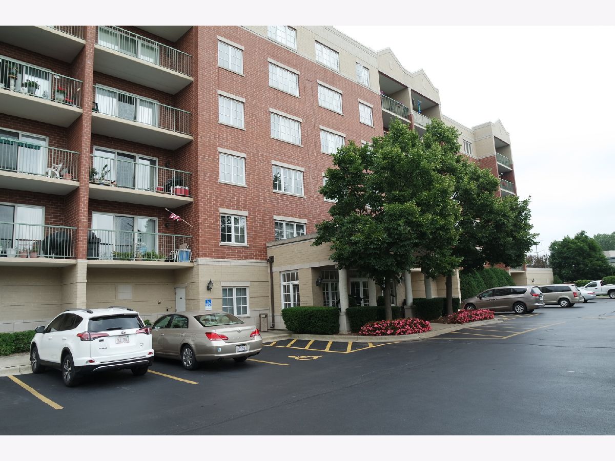 Condos & Townhomes Rented Lincoln Ridge Skokie Illinois, 7400 Lincoln