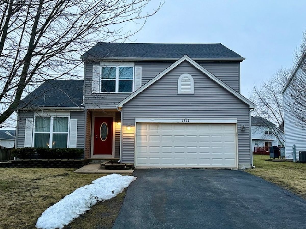 Homes Rented Wesmere Plainfield Illinois, 1711 Whispering Oaks