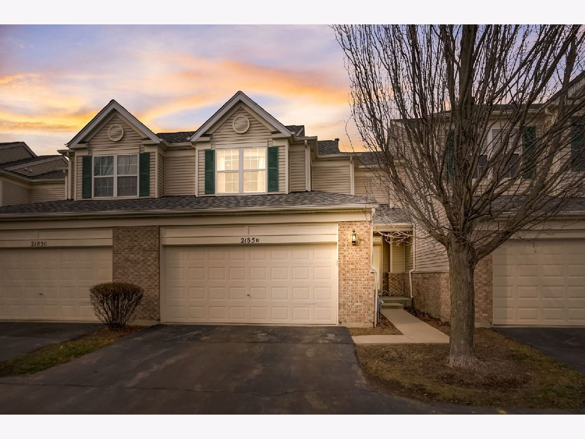 Homes & Townhomes Sold Orchard Hills Wauconda Illinois, 2185 Braeburn