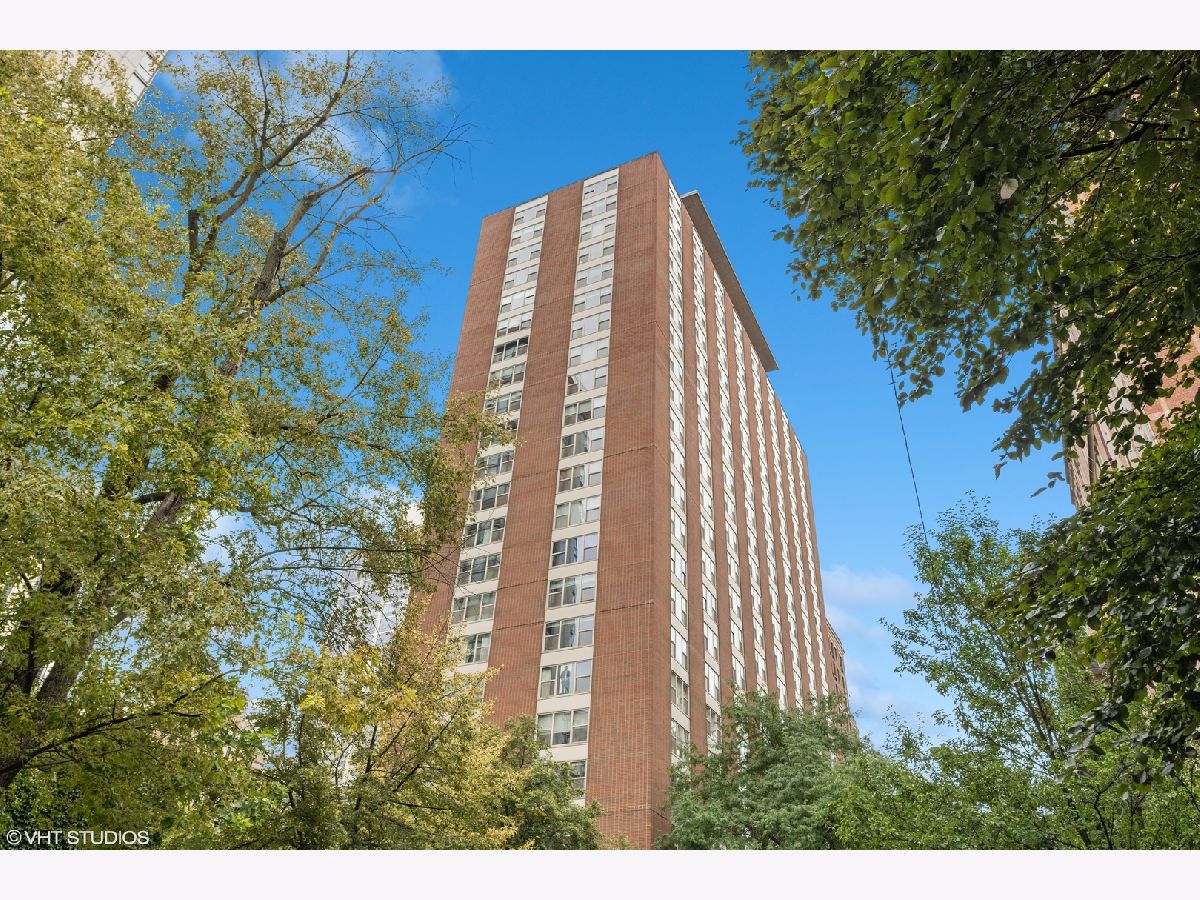 Condominiums Sold Ambassador House Chicago Illinois, 1325 State