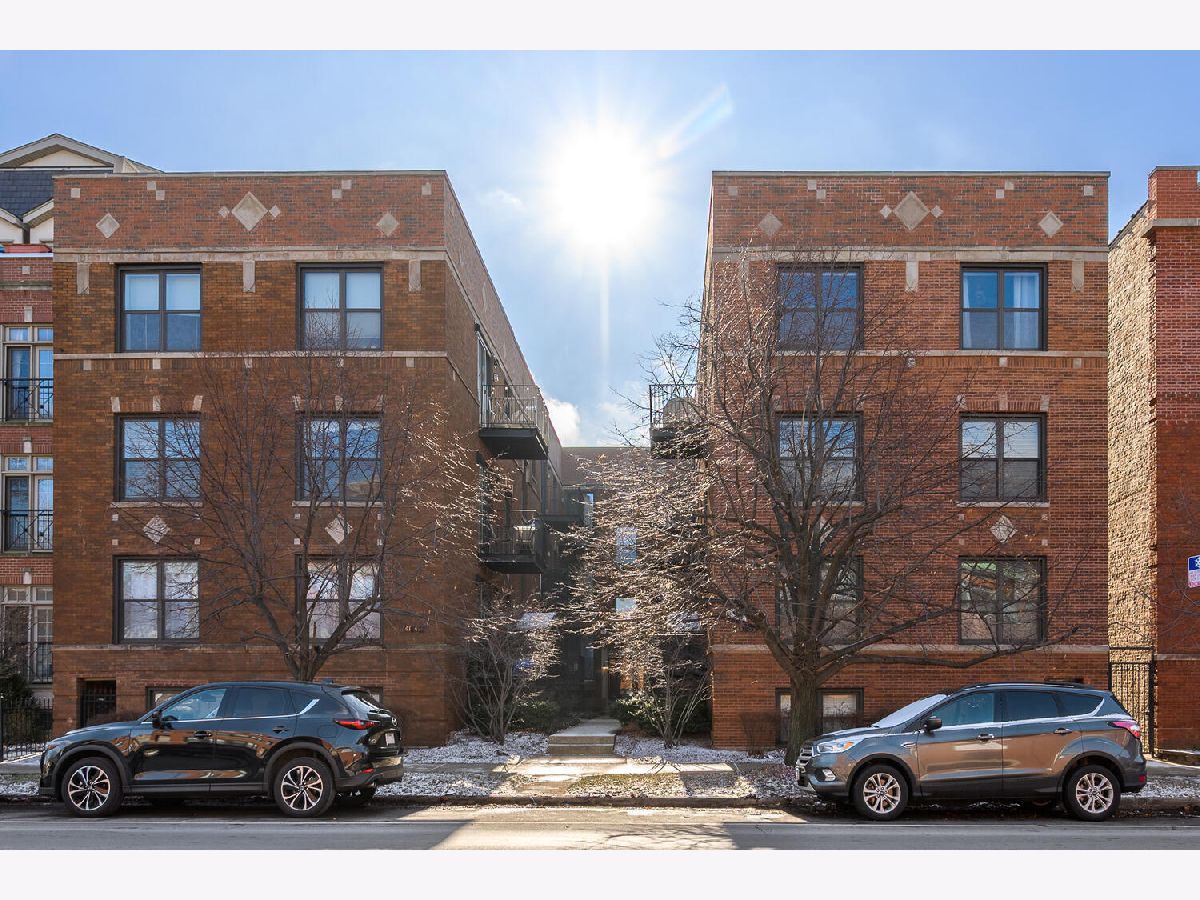 Condominiums Sold Sonoma On Addison Chicago Illinois, 1647 Addison