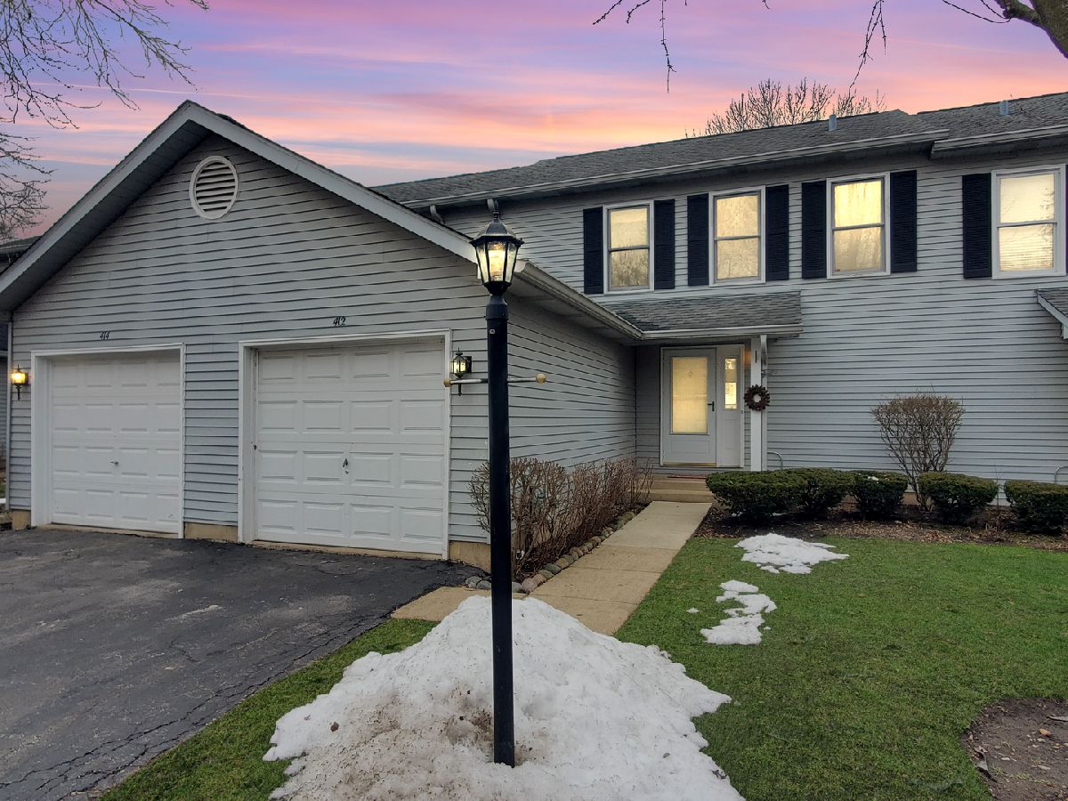 Townhomes Sold Creekside Villas Palatine Illinois, 412 Villa Circle
