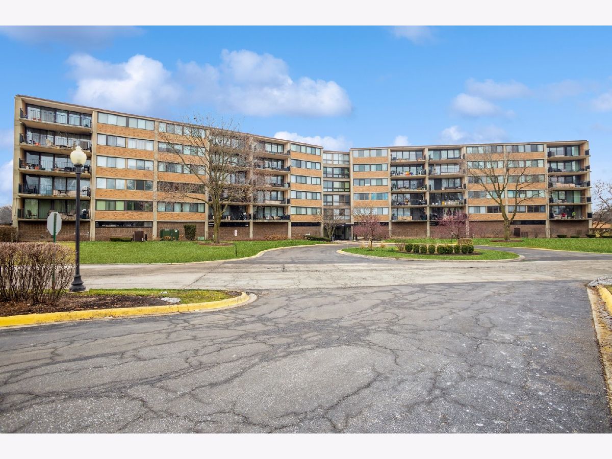 Condominiums Sold Bar Harbour Schaumburg Illinois, 101 Bar Harbour