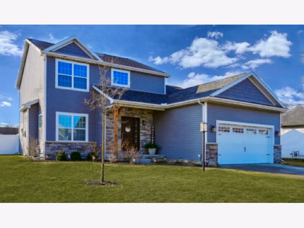 Homes & Condos & Townhomes Sold Prairie Crossing Mahomet Illinois, 219 Red Bud