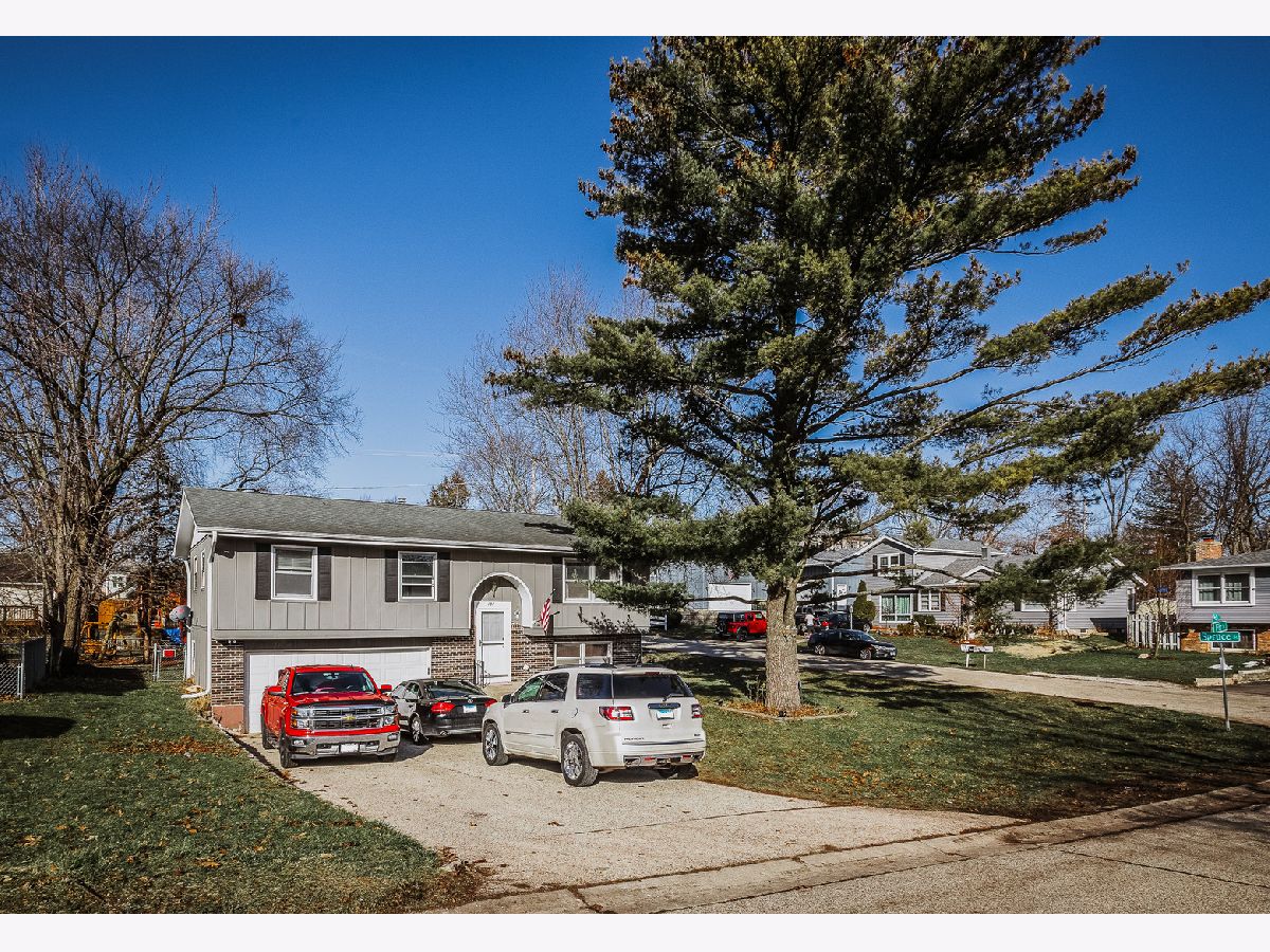 Homes Sold Lith Estates Lake In The Hills Illinois, 107 Fir